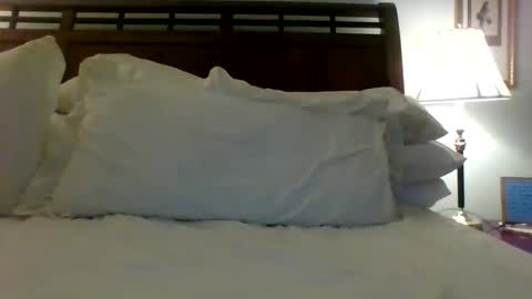 jnpip77 online show from 01/14/25, 12:43