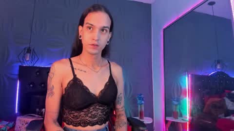 Snapshot of joaisaza chatting on 12/26/24, 06:52 Joa Isaza online show from 12/26/24, 06:52