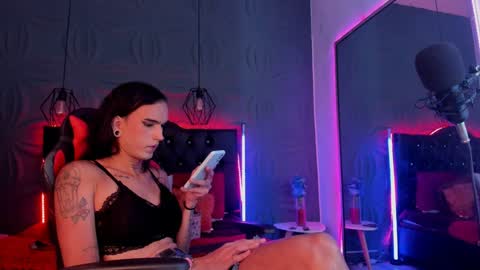 Snapshot of joaisaza chatting on 01/19/25, 10:28 Joa Isaza online show from 01/19/25, 10:28