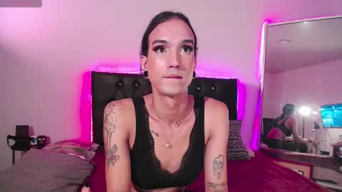 Snapshot of joaisaza chatting on 11/14/25, 04:44 Joa Isaza online show from 11/14/25, 04:44