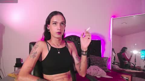 Snapshot of joaisaza chatting on 11/20/25, 04:56 Joa Isaza online show from 11/20/25, 04:56