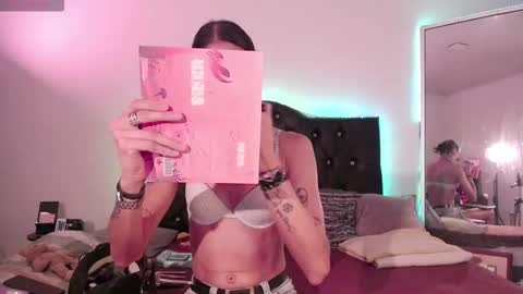 Snapshot of joaisaza chatting on 01/16/26, 07:01 Joa Isaza online show from 01/16/26, 07:01