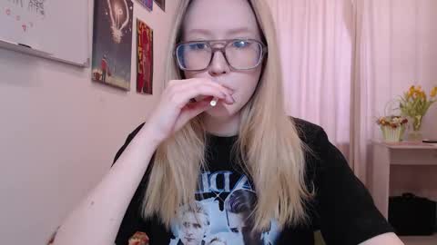 Snapshot of joan_kiss chatting on 03/16/26, 12:42 joan_kiss online show from 03/16/26, 12:42