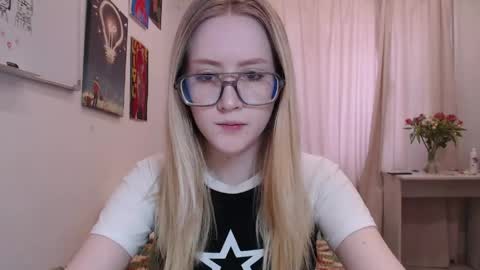 Snapshot of joan_kiss chatting on 04/23/26, 12:29 joan_kiss online show from 04/23/26, 12:29