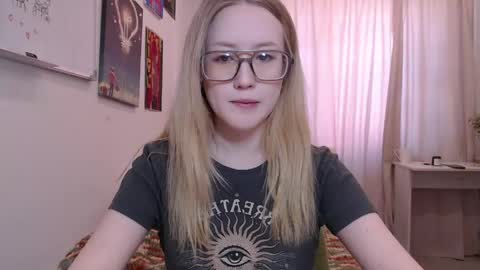 Snapshot of joan_kiss chatting on 05/10/26, 05:01 joan_kiss online show from 05/10/26, 05:01