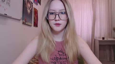 Snapshot of joan_kiss chatting on 05/14/26, 02:51 joan_kiss online show from 05/14/26, 02:51