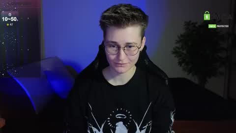 Snapshot of joan_night chatting on 10/31/25, 09:38 J online show from 10/31/25, 09:38