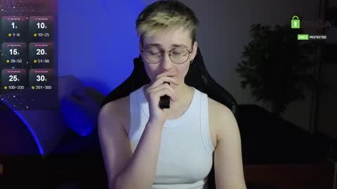 Snapshot of joan_night chatting on 12/04/25, 07:44 J online show from 12/04/25, 07:44