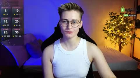 Snapshot of joan_night chatting on 12/15/25, 07:07 J online show from 12/15/25, 07:07