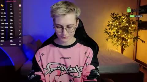 Snapshot of joan_night chatting on 02/05/26, 08:02 J online show from 02/05/26, 08:02