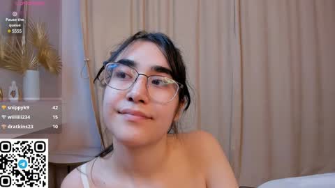 Snapshot of joangoulder chatting on 01/18/25, 03:59 Mia online show from 01/18/25, 03:59