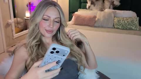 Snapshot of joannee chatting on 02/01/26, 08:02 Joanne online show from 02/01/26, 08:02