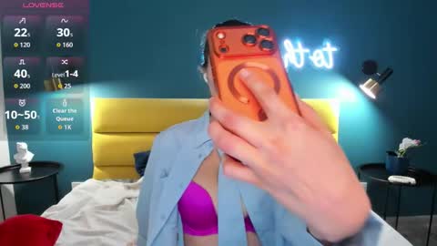 Joan online show from 03/15/26, 01:33