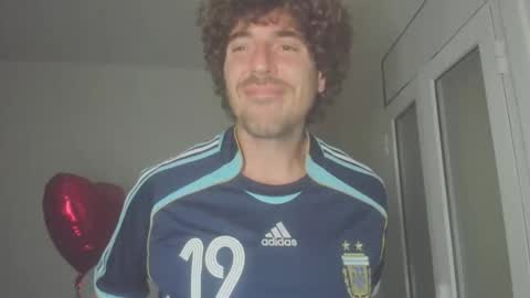 Snapshot of joaquin420_hot chatting on 02/13/26, 10:39 joaquin420_hot online show from 02/13/26, 10:39