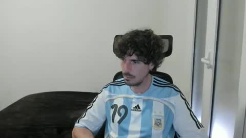 Snapshot of joaquin420_hot chatting on 02/23/26, 08:44 joaquin420_hot online show from 02/23/26, 08:44