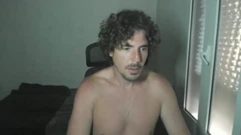 Snapshot of joaquin420_hot chatting on 04/10/26, 05:28 joaquin420_hot online show from 04/10/26, 05:28