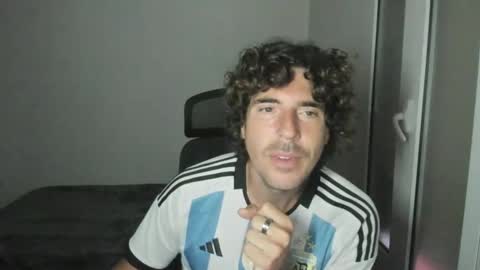 Snapshot of joaquin420_hot chatting on 04/18/26, 05:00 joaquin420_hot online show from 04/18/26, 05:00