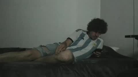 Snapshot of joaquin420_hot chatting on 04/27/26, 06:50 joaquin420_hot online show from 04/27/26, 06:50