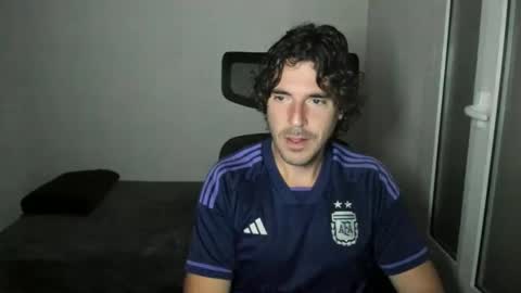 Snapshot of joaquin420_hot chatting on 05/16/26, 03:47 joaquin420_hot online show from 05/16/26, 03:47