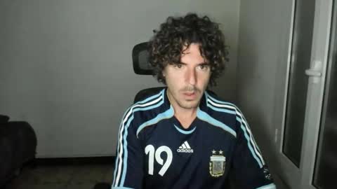Snapshot of joaquin420_hot chatting on 05/17/26, 03:37 joaquin420_hot online show from 05/17/26, 03:37