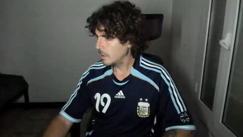 Snapshot of joaquin420_hot chatting on 05/18/26, 04:29 joaquin420_hot online show from 05/18/26, 04:29