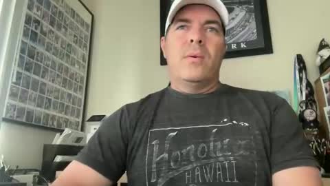 Snapshot of joe2cum4u chatting on 04/27/26, 04:16 joe2cum4u online show from 04/27/26, 04:16