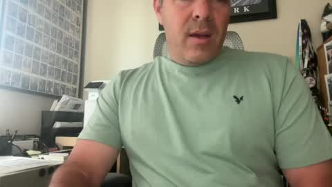 Snapshot of joe2cum4u chatting on 06/17/26, 03:24 joe2cum4u online show from 06/17/26, 03:24