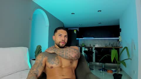 joe_esthetic online show from 01/24/25, 01:03