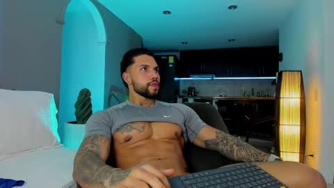 joe_esthetic online show from 02/11/25, 01:41