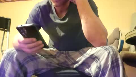 Snapshot of joeblow2481 chatting on 11/09/25, 05:17 joeblow2481 online show from 11/09/25, 05:17