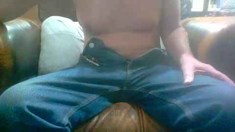 Snapshot of joeblow61616 chatting on 12/31/24, 03:53 joeblow61616 online show from 12/31/24, 03:53