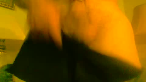 Snapshot of joeblow61616 chatting on 10/24/25, 04:47 joeblow61616 online show from 10/24/25, 04:47