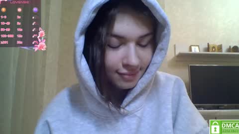 Jennifer online show from 04/27/26, 06:39