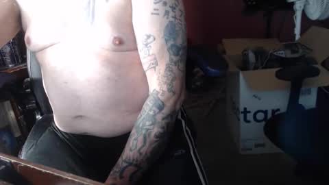 Snapshot of joeyzzz1 chatting on 02/13/26, 05:20 joeyzzz1 online show from 02/13/26, 05:20