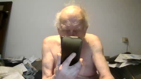 Snapshot of johan1948 chatting on 12/22/24, 04:27 Johan online show from 12/22/24, 04:27
