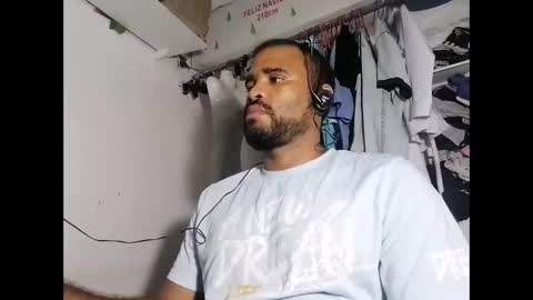 Snapshot of johan2222222222 chatting on 02/20/25, 05:33 johan2222222222 online show from 02/20/25, 05:33