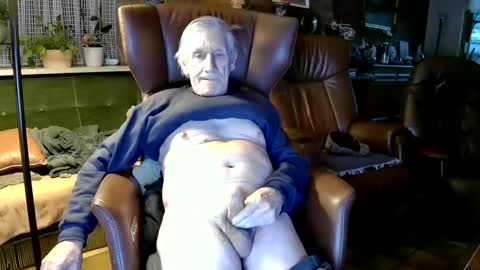 Snapshot of johan7_heet chatting on 01/07/25, 04:05 johan7 heet online show from 01/07/25, 04:05
