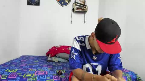 Snapshot of johan_and_antonella chatting on 11/13/25, 04:11 johan_and_antonella online show from 11/13/25, 04:11