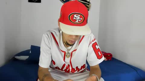 Snapshot of johan_and_antonella chatting on 12/18/25, 08:04 johan_and_antonella online show from 12/18/25, 08:04