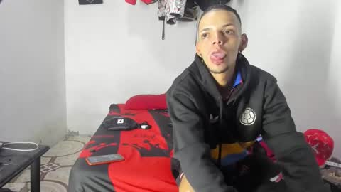 johan_and_antonella online show from 04/03/26, 05:38