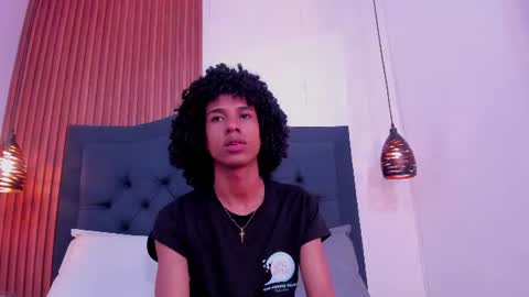 Snapshot of johan_gz_ chatting on 07/04/26, 12:33 Johan online show from 07/04/26, 12:33