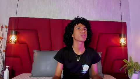 Snapshot of johan_gz_ chatting on 07/16/26, 11:38 Johan online show from 07/16/26, 11:38