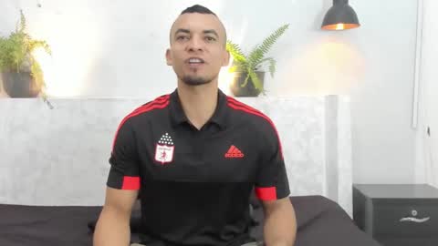 Snapshot of johan_miller1 chatting on 11/14/25, 05:06 johan online show from 11/14/25, 05:06