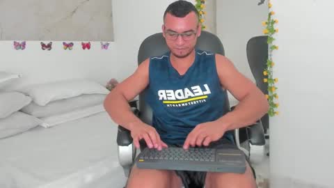 Snapshot of johan_miller1 chatting on 12/23/25, 11:08 johan online show from 12/23/25, 11:08