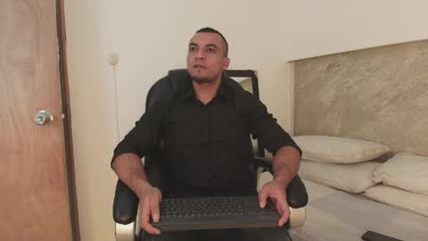 Snapshot of johan_miller1 chatting on 03/30/26, 05:52 johan online show from 03/30/26, 05:52