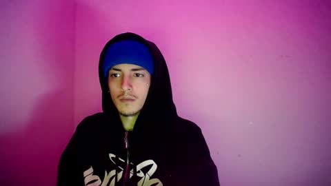 Snapshot of johan_parker222 chatting on 10/05/25, 11:02 johan_parker222 online show from 10/05/25, 11:02