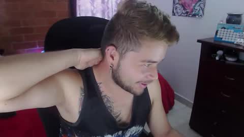 JOHAN independient model online show from 10/28/25, 01:14