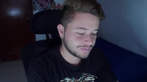 JOHAN independient model online show from 11/14/25, 01:10