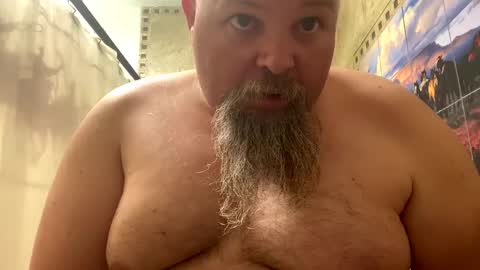 Snapshot of john40a chatting on 01/16/25, 01:37 John online show from 01/16/25, 01:37