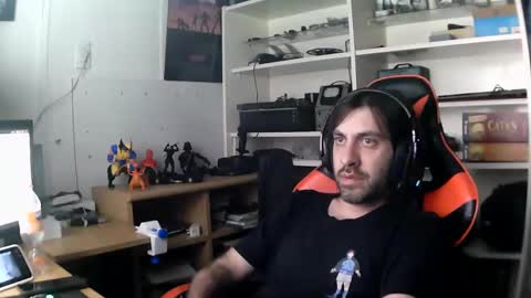 Snapshot of john566112 chatting on 11/05/25, 05:29 john online show from 11/05/25, 05:29